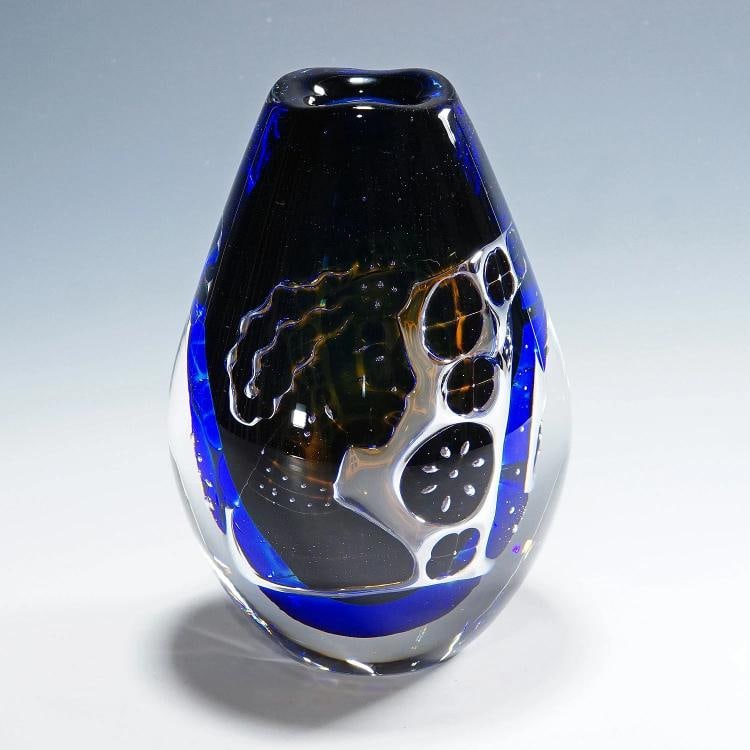 Ariel Vase 'Girl and the Dove' by Edvin Oehrstroem for Orrefors, Sweden (1 of 3)