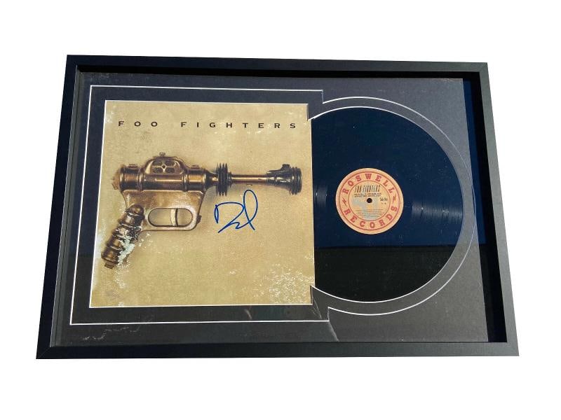 DAVE GROHL SIGNED AUTOGRAPH FRAMED FOO FIGHTERS VINYL LP BAS BECKETT: Industry: Music,Signed: Yes,Autograph Authentication: Beckett,Object Type: Record,Original/Reproduction: Original,Featured Refinements: Signed LP,Country of Origin: United States 