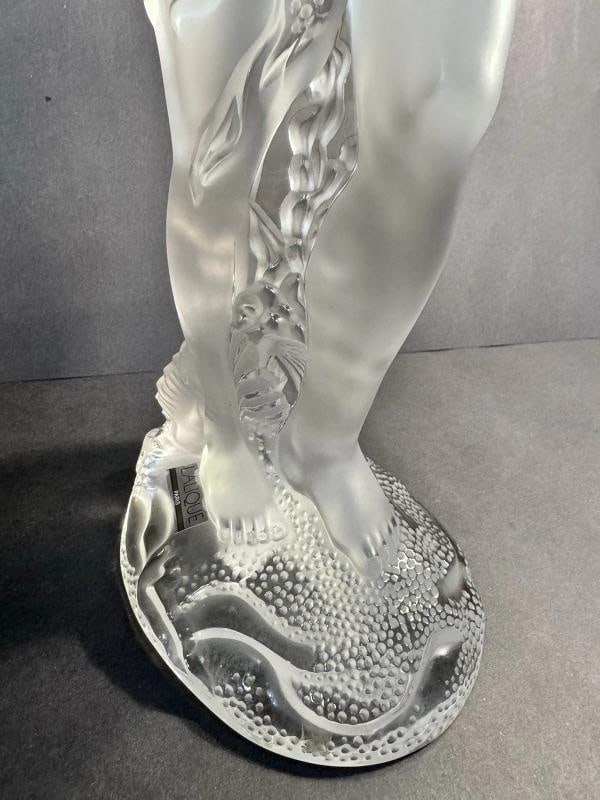 LALIQUE Signed At Glass Crystal Sculptue Edition Of 999175H x 55L x 55W - 12