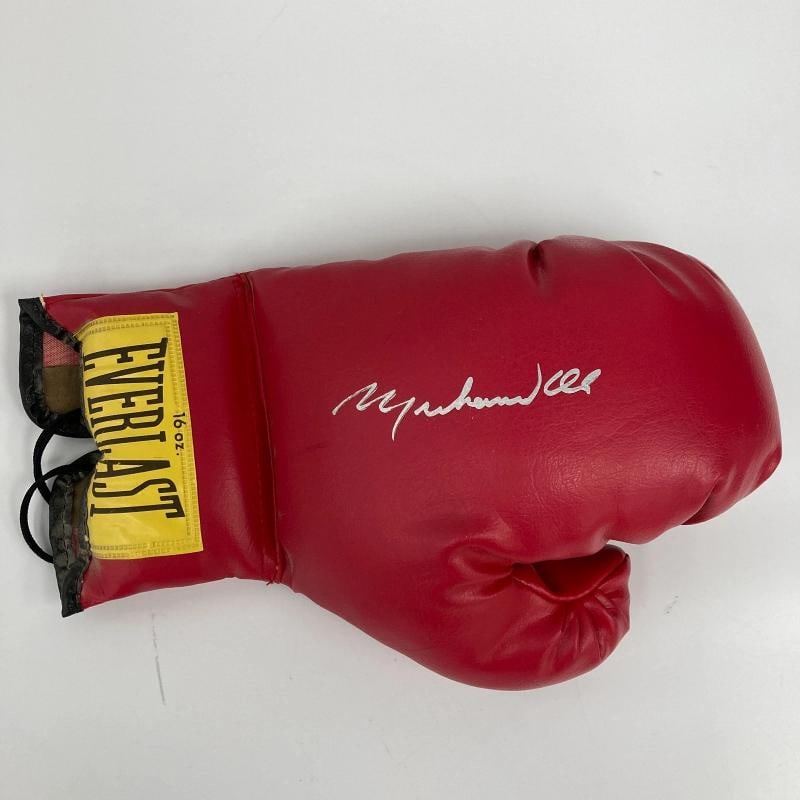 Muhammad Ali Signed Everlast Boxing Glove Silver Ink JSA COA - 2