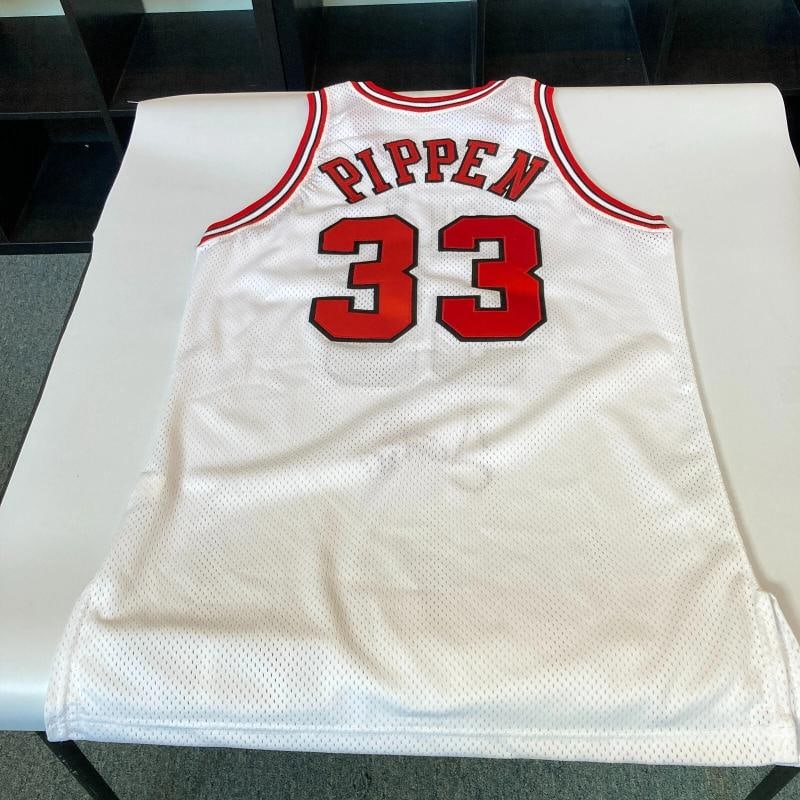 Scottie Pippen Signed 199495 Pro Cut Chicago Bulls Jersey JSA COA - 7