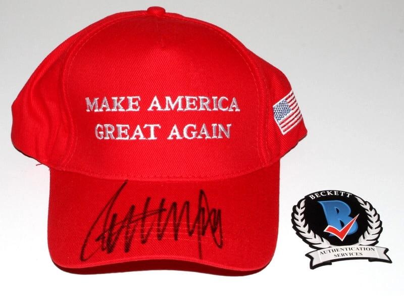 PRESIDENT DONALD J TRUMP SIGNED MAKE AMERICA GREAT AGAIN MAGA HAT BECKETT COA (1 of 5)