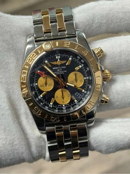 Breitling Chronomat 44GMT 2016 Complete 18K YG Two Tone Black Dial Auto Men 44mm: Case Size 44mm Wrist Fit 7.5 inches Box Yes Papers Yes(2016) Condition Ã¢â‚¬â€ Used - Like New Full Specifications Brand Breitling Customized No Serial #