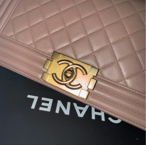Chanel Old Medium Blush Lambskin Boy Bag quilted (2017-2018) - 11