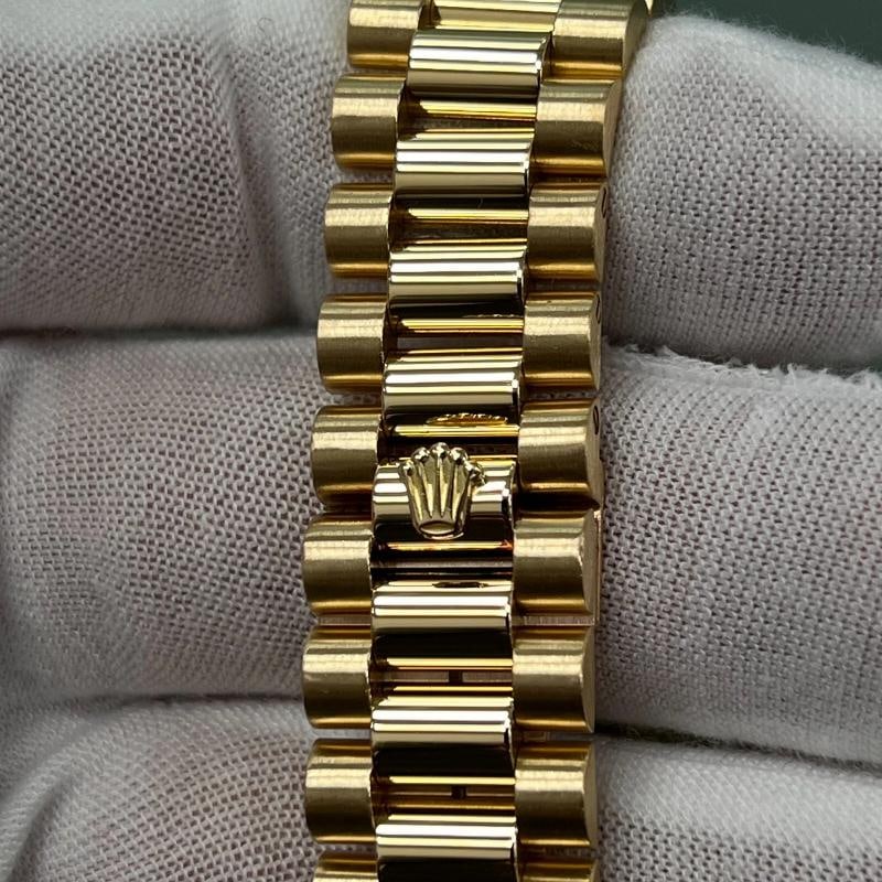Rolex Day Date President 18138 Factory Diamond Dial Bezel & Lugs 18K Yellow Gold - 7