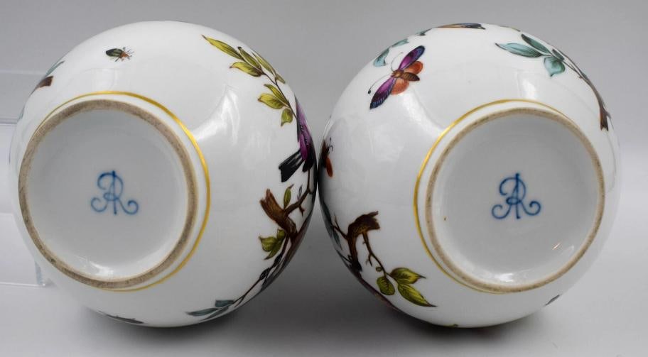 Pair of Dresden Helena Wolfson Hand Painted Bird Vases with A/R Mark - 10