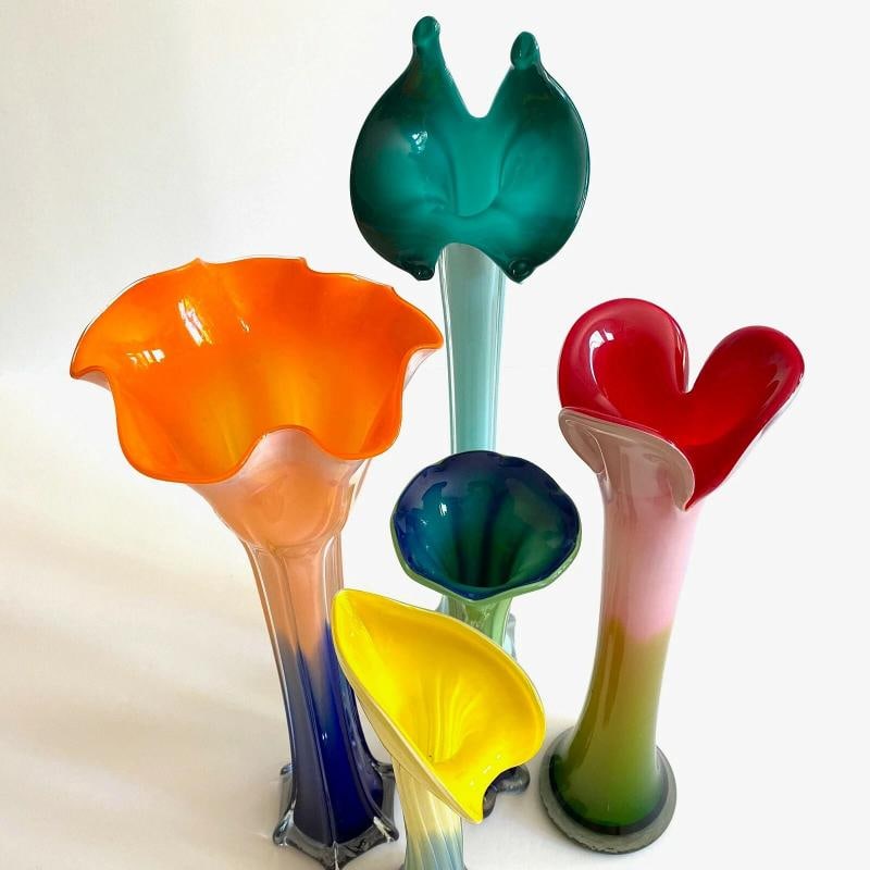 VTG 1990'S POST MODERN ART GLASS MULTICOLOR FLOWERS CONTEMPORARY VASES - 5PC SET - 11