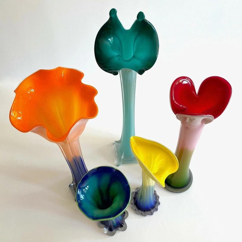 VTG 1990'S POST MODERN ART GLASS MULTICOLOR FLOWERS CONTEMPORARY VASES - 5PC SET - 9