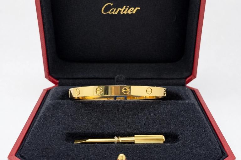 Cartier LOVE 18k Yellow Gold Bracelet Bangle Service Paper Box Size 20: Condition: Pre-owned - Good,Closure: Screw,Signed: Yes,Color: Yellow,Sizable: No,Metal: Yellow Gold,Item Length: 7.5 in,Materials sourced from: France,Modified Item: No,Main Stone: No Stone,Brand: