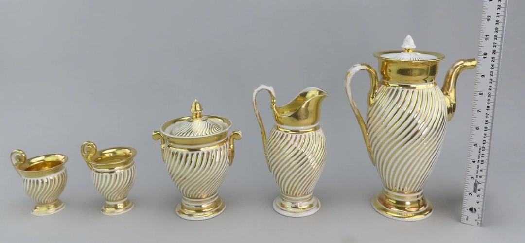 Excellent c1820s 22pc French Gilt Swirl Tea Set Cups Saucers More - 3
