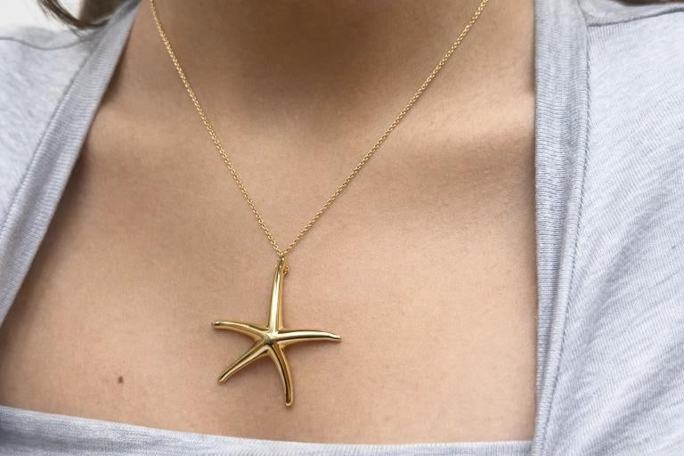 TIFFANY & Co. Elsa Peretti 18k Yellow Gold Starfish Pendant Necklace - 8