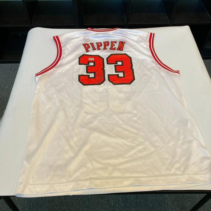 Scottie Pippen Signed Authentic Reebok Chicago Bulls Jersey Beckett - 2