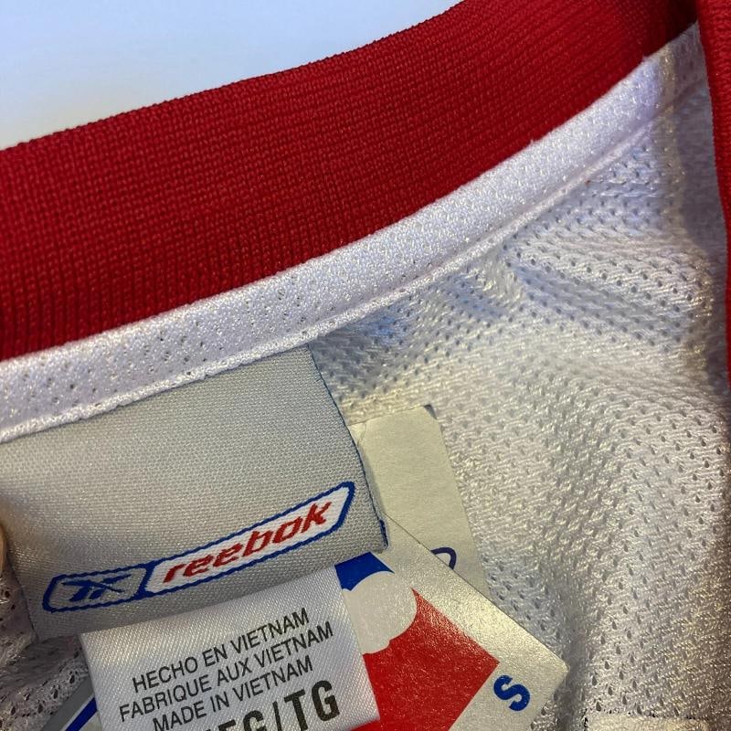 Scottie Pippen Signed Authentic Reebok Chicago Bulls Jersey Beckett - 7