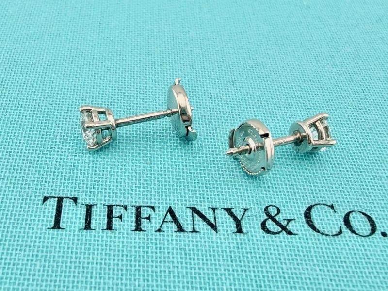 Tiffany & Co Platinum Round Diamond Stud Earrings 0.77 tcw F VVS2 Papers Box - 14