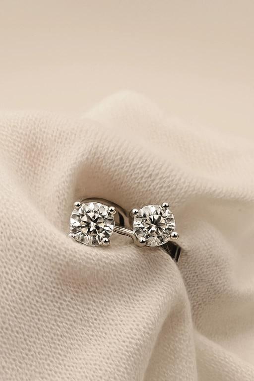 Tiffany & Co Platinum Round Diamond Stud Earrings 0.77 tcw F VVS2 Papers Box - 3