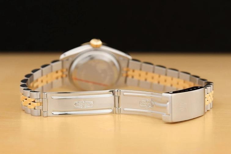 ROLEX LADIES DATEJUST 69173 WHITE MOTHER OF PEARL SAPPHIRE 18K GOLD STEEL WATCH - 10