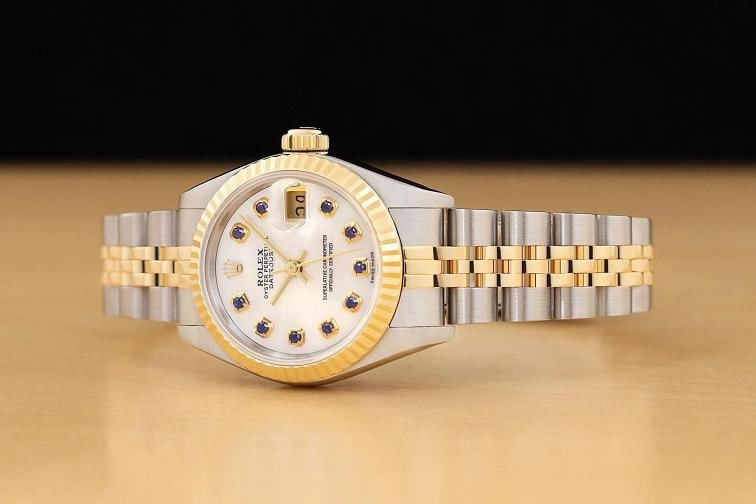 ROLEX LADIES DATEJUST 69173 WHITE MOTHER OF PEARL SAPPHIRE 18K GOLD STEEL WATCH - 2