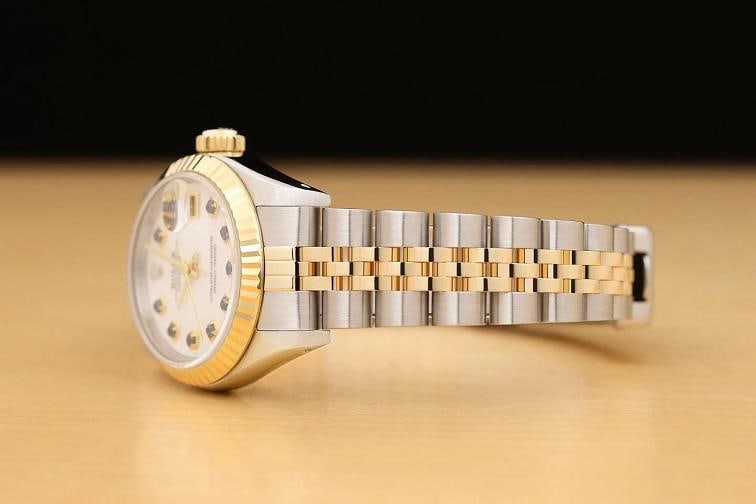 ROLEX LADIES DATEJUST 69173 WHITE MOTHER OF PEARL SAPPHIRE 18K GOLD STEEL WATCH - 4