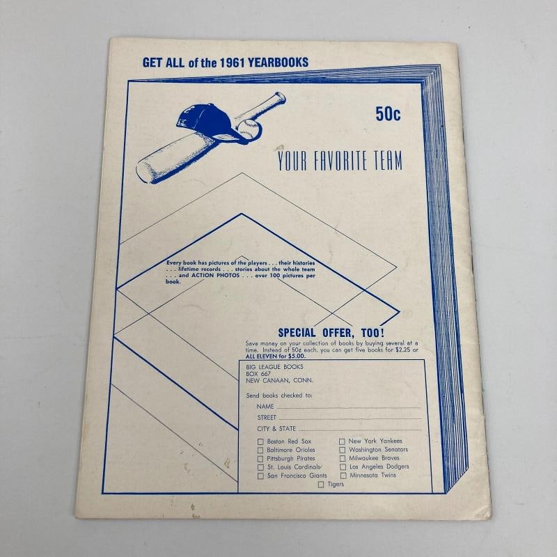 1961 World Champion New York Yankees Team Signed Yearbook w/ Mickey Mantle JSA - 10