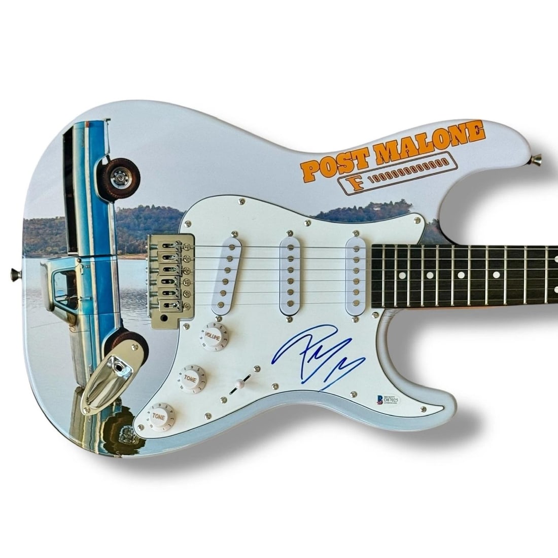 Post Malone Signed Guitar Custom Graphics Beckett COA F 1-Trillion Had Some Help: Industry: Music,Signed: Yes,Autograph Authentication: Beckett,Original/Reproduction: Original,Country of Origin: United States Signer: Post Malone Item Type: Full Size Autograph Edition Stratocaster S