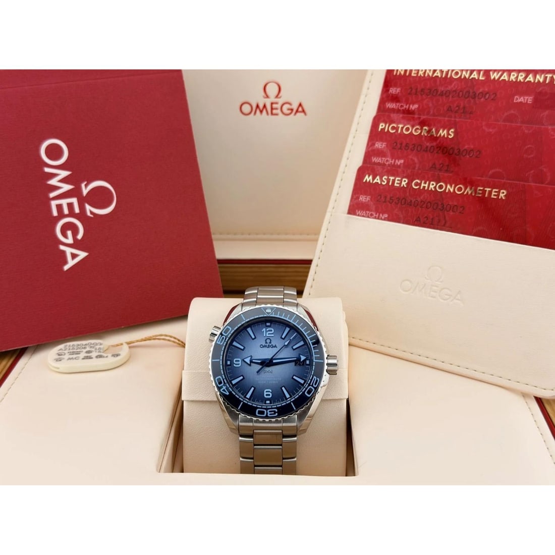 Omega Seamaster Planet Ocean 215.30.40.20.03.002 39.5mm Summer Blue Box Paper: Condition: Pre-owned - Excellent,Bezel Color: Blue,Year Manufactured: 2020-Now,Band/Strap: Bracelet,Case Color: Silver,Department: Men,Watch Shape: Round,Style: Diver, Luxury, Sport,Features: 12-Hour