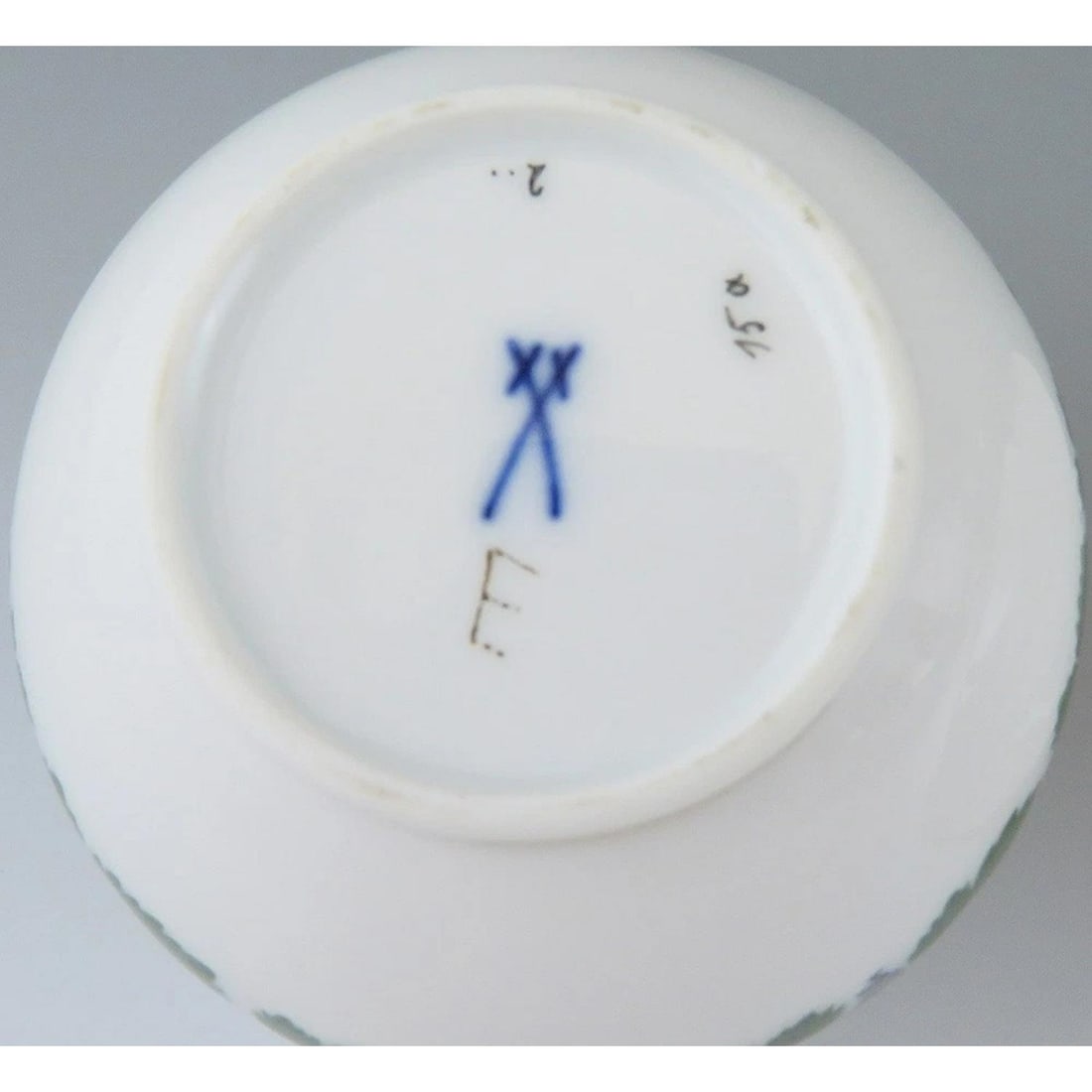 Fantastic 17pc Meissen Full Green Vine Gilt Tea Coffee Cup and Saucer Set - 9