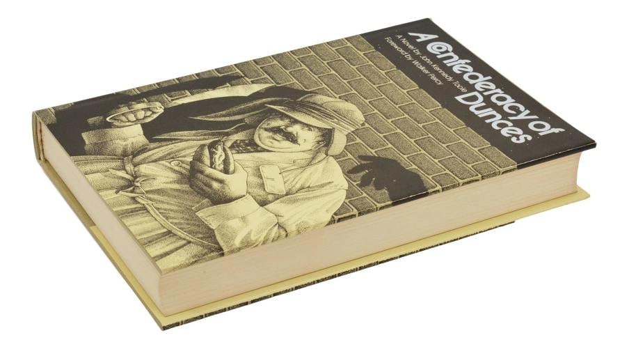 Confederacy of Dunces ~ by JOHN KENNEDY TOOLE ~ First Edition 1st Printing 1980 - 4