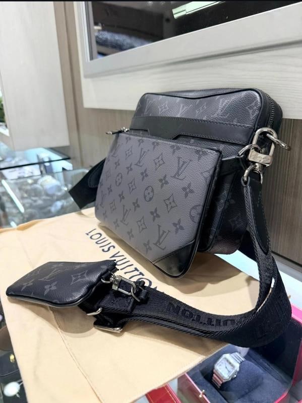 Louis Vuitton Trio Messenger Bag in Monogram Eclipse Reverse Canvas - 3