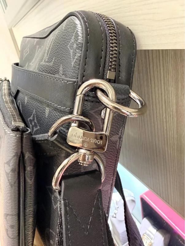 Louis Vuitton Trio Messenger Bag in Monogram Eclipse Reverse Canvas - 5