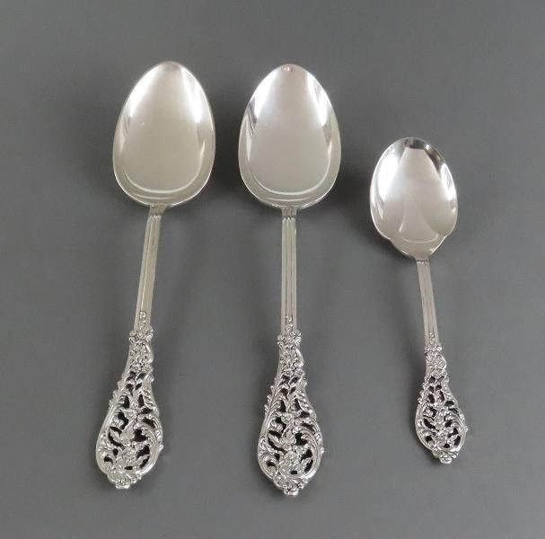 Stunning 36pc Sterling Silver Reed and Barton Florentine Lace Pat Serves 6 - 4