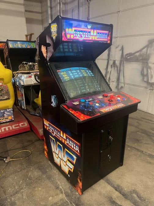 WRESTLEMANIA ARCADE MACHINE by MIDWAY 1995 (Excellent Condition) - 2