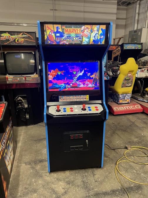 MARVEL vs CAPCOM ARCADE MACHINE by CAPCOM (Excellent Condition)*RARE* - 9