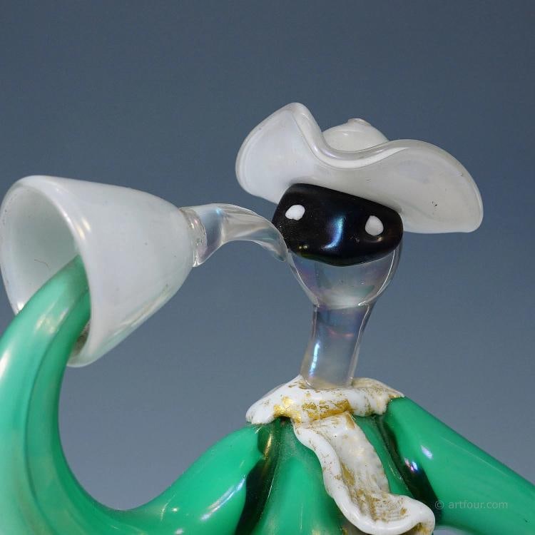 Vintage Murano Art Glass Sculpture of a Venetian Carnivalist, Seguso ca. 1940s - 4