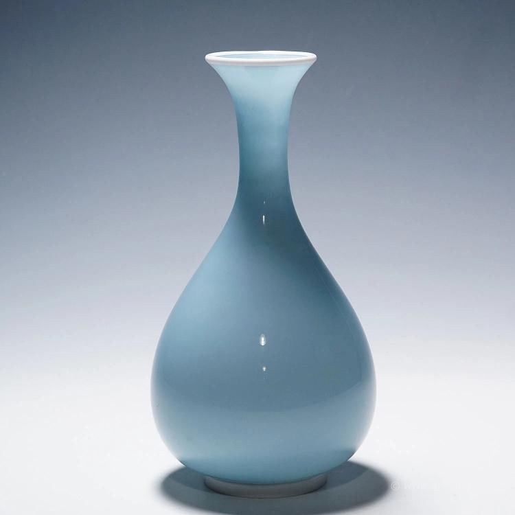 Tomaso Buzzi for Venini Vase in Light Blue and Lattimo Glass ca. 1933 (1 of 6)