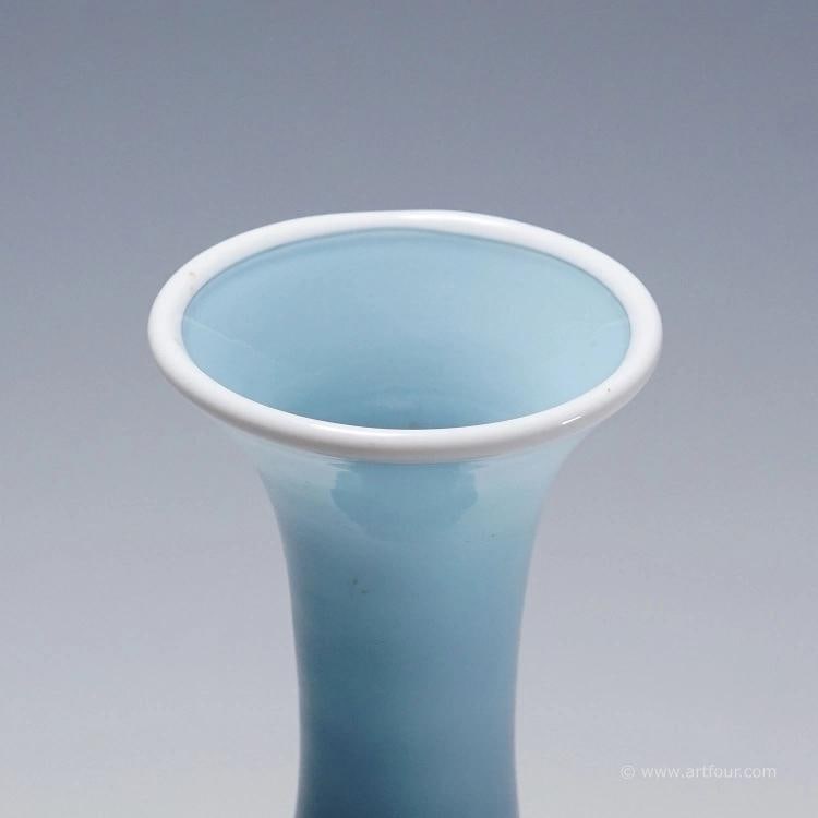 Tomaso Buzzi for Venini Vase in Light Blue and Lattimo Glass ca. 1933 - 3