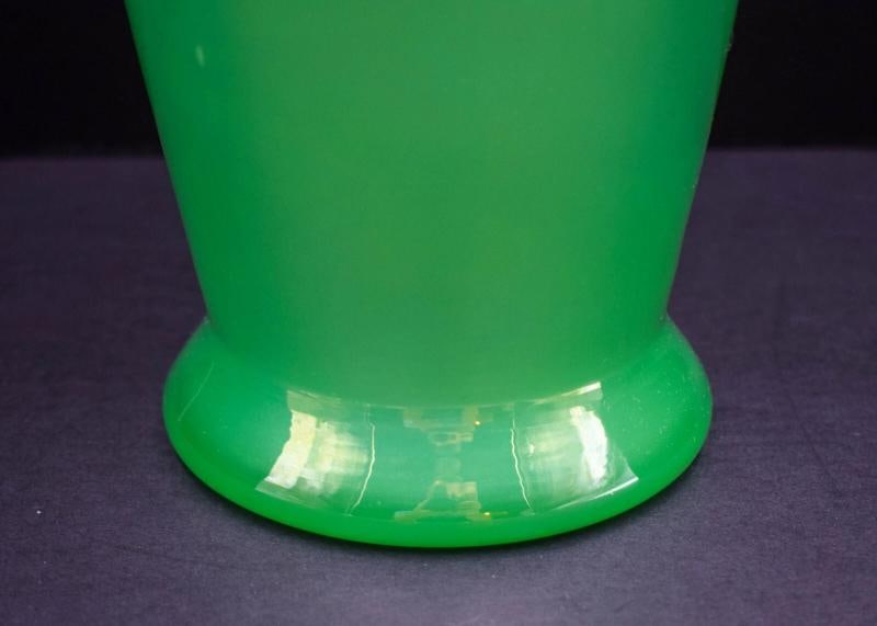 Steuben Green Jade with Aurene Threading, Large Art Glass Vase, Circa 1920 - 4
