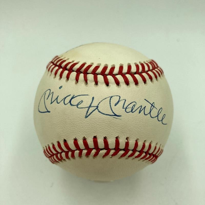 Mickey Mantle & Muhammad Ali Signed American League Baseball PSA DNA COA: Product: Ball,Sport: Baseball-MLB,Autograph Authentication: Professional Sports (PSA/DNA),Team: New York Yankees,Player: Mickey Mantle,Original/Reprint: Original,Country of Origin: United States