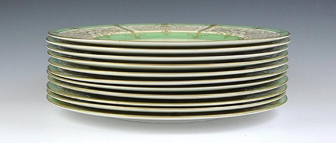 Fantastic Set 11 Cream Green and Gilded 1929 Royal Worcester Dinner Plates - 2