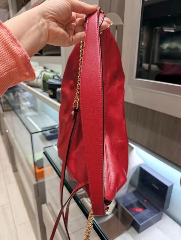 Gucci GG Apollo Shoulder Bag in Red Leather - 5