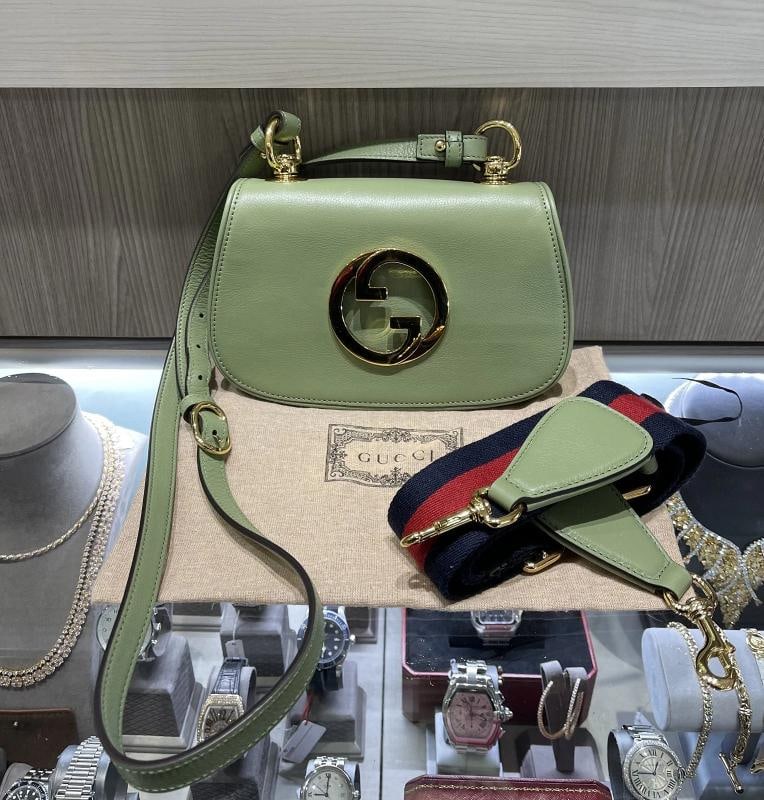 Gucci Blondie Green Mini Shoulder Bag Calf Leather: Condition: Pre-owned - Good,Brand: Gucci,Department: Women,Closure: Magnetic,Size: Mini,Handle Style: Crossbody Strap,Model: Gucci blondie,Exterior Color: Green,Style: Crossbody,Features: Inner