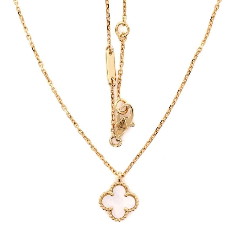 Van Cleef & Arpels Sweet Alhambra Pendant Necklace 18K Yellow Gold and Mother of - 3