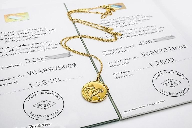 Van Cleef & Arpels Leo Zodiac Pendant Necklace 18K Yellow Gold 4600 COA Box - 13