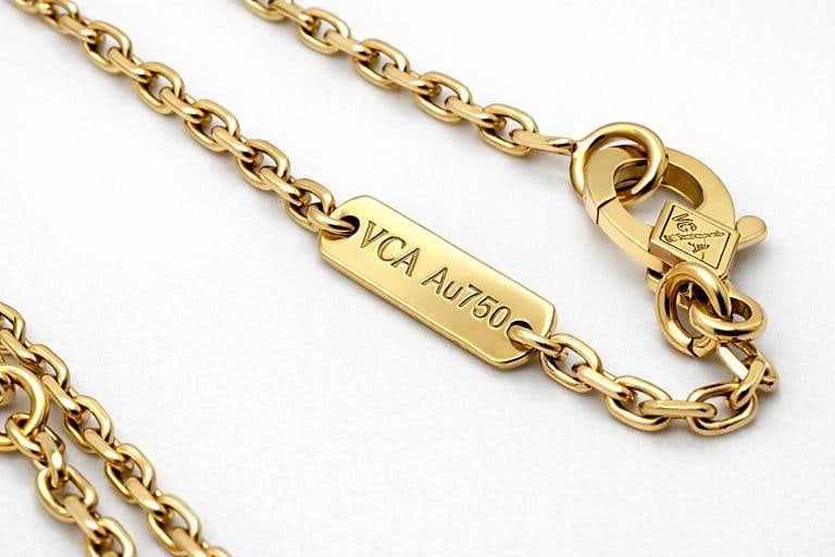 Van Cleef & Arpels Leo Zodiac Pendant Necklace 18K Yellow Gold 4600 COA Box - 15