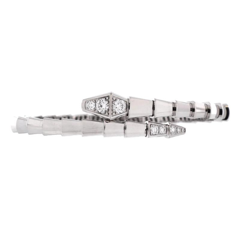 Bvlgari Serpenti Viper Bracelet 18K White Gold with Diamonds Small: Measurements: Circumference: 6.40 ", Width: 4.4 mm . Condition: Pre-owned - Good,Brand: Bvlgari,Main Stone: Diamond,Metal: 18K White Gold,Metal Purity: 18K,Style: Bracelet,Type: Bracelet,Color: White