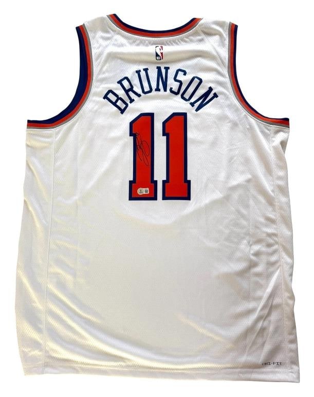 JALEN BRUNSON NEW YORK KNICKS SIGNED JERSEY SWINGMAN ASSOCIATION 52 NWT BECKETT: Sport: Basketball,Player: Jalen Brunson,Signed: Yes,Original/Reprint: Original,Autograph Authentication: Beckett Authentication Services (BAS),Product: Jersey,Team: New York Knicks,Country of Origin: