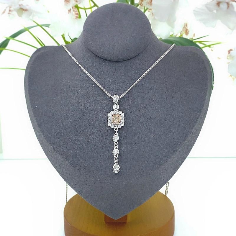 FOREVERMARK Cognac Fancy Dark Orangey Brown Cushion Diamond Pendant Necklace: Condition: Pre-owned - Good,Pendant Shape: Drop,Main Stone Creation: Natural,Color: Brown,Main Stone Color: Cognac,Metal: White Gold,Total Carat Weight: 2.00 - 4.99,Secondary Stone: Diamond,Necklace