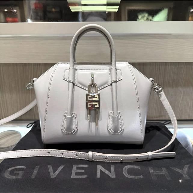 Givenchy Box Calfskin Mini Lock Antigona Shoulder Bag in Medium Grey (1 of 13)