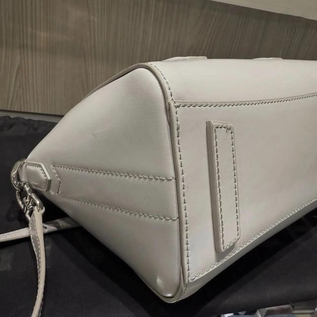 Givenchy Box Calfskin Mini Lock Antigona Shoulder Bag in Medium Grey - 5