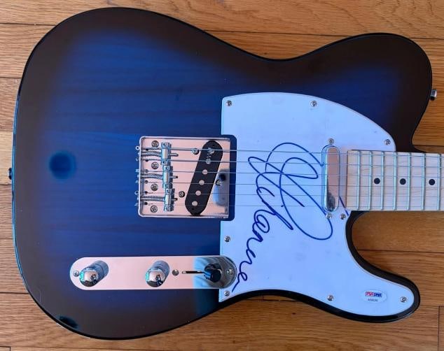 RIHANNA Signed Guitar (PSA) (1 of 4)