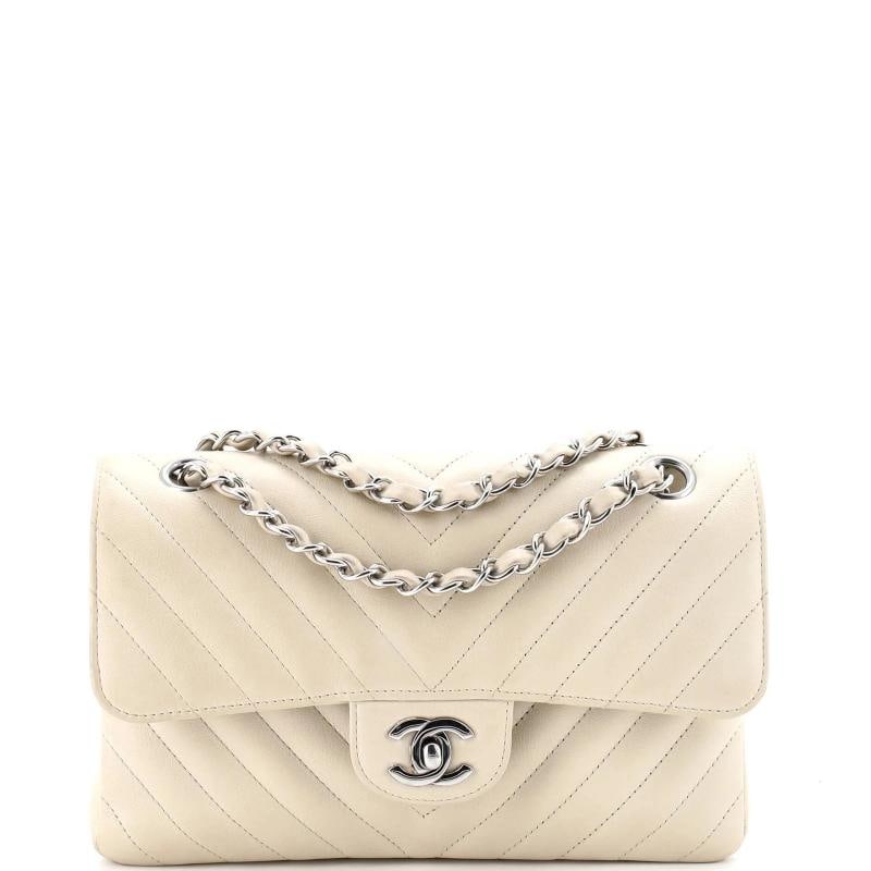 Chanel Classic Double Flap Bag Chevron Lambskin Small (1 of 6)